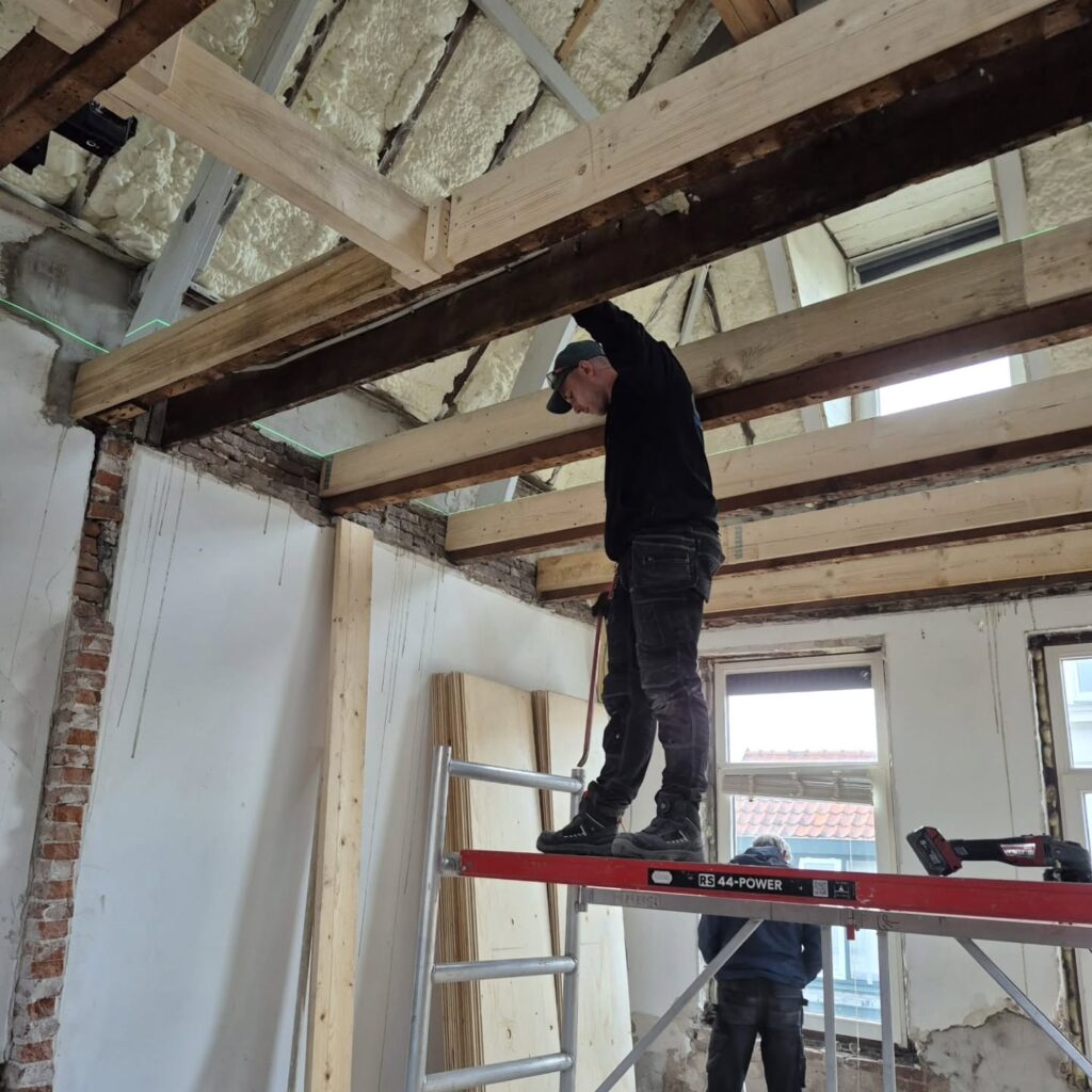 483322341_1150565413214805_5411705630683748914_n Dak restauratie